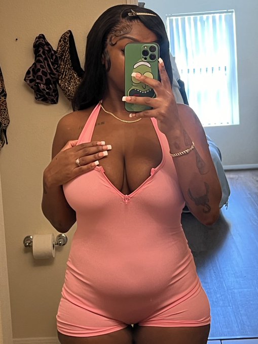 actually love my postpartum body now. https://t.co/cl8aqjG8ck