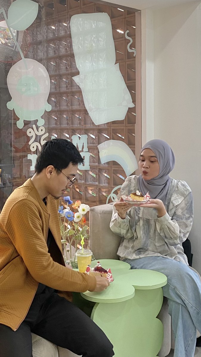 kharismakus's tweet photo. Quick date with ayang🍰💗

3 minggu gak ketemu saatnya kentjan, pengen manis-manis plus yang deket dari gambir🚈

📍Mad Batter
Jl. RP. Soeroso No.1, Cikini, Menteng, Jakarta Pusat
💸15k-45k https://t.co/NzpMsYIdI2