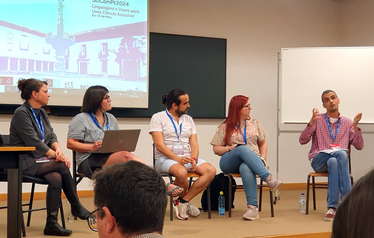 It was an animated debate, with a full room, in the company of @HasseRita (IN2PAST), Nuno Miguel Gonçalves (@The_EARA) and @miguel_flf (@CFE_UC), moderated by @JoanaLoA (@istecnico). (2/2) #SciComm #SciComPT #SocialNetworks #ScienceCommunication