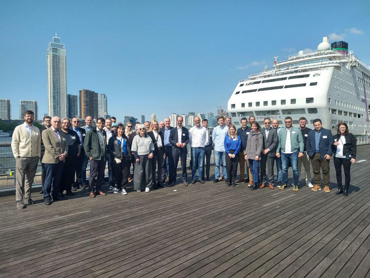 As a port of the future, we are dedicated to ensuring the innovative and #climateresilient nature of our infrastructure. 

Therefore, we are delighted to collaborate with @PortOfRotterdam, @PortofHamburg and our local partners @Brabocv and the @MarAcademy through the Clarion