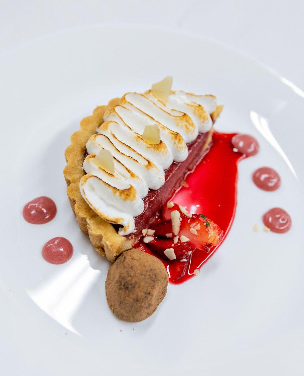 Desserts are the tantalizing finale to a meal, often celebrated for their artistry, creativity, and indulgent flavours! #food #foodie #chef #chefschool #culinarycollege #culinarystudent #kwawesome #studentchef #culinaryarts #chefstable #tastingmenu #ExploreWR #dinner #curatedkw