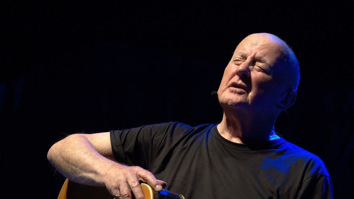 Following a wonderful performance from him last Saturday, a small number of seats have just been released for sale for @christymoore45's performance this Saturday 18th May! ➡️ bit.ly/3ydU5RE