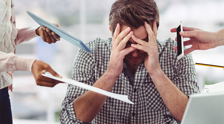 MCMUTUAL's tweet image. 💻Digitalización del trabajo y riesgos #psicosociales. 
👉Nueva entrada de la #OSHwiki, basada en una investigación de la @EU_OSHA, que incleye los aspectos clave para garantizar una #transicióndigital centrada en el ser humano. 🔗mcmu.es/kZUWWvXGAU

#PRL #SaludMental