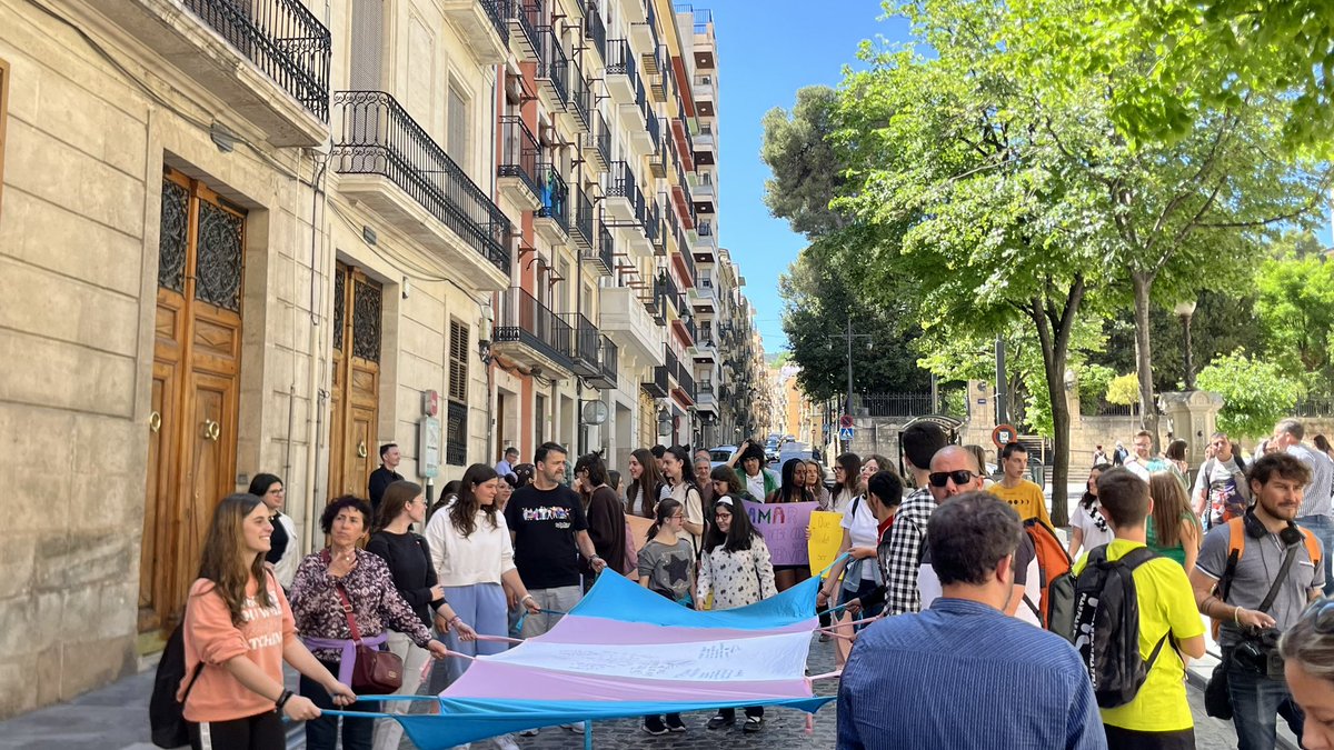 GuanyarAlcoi's tweet photo. ✊🏽 Marxa escolar contra la LGTBIQFÒBIA 🏳️‍🌈🏳️‍⚧️ https://t.co/JaxK1sWg4U