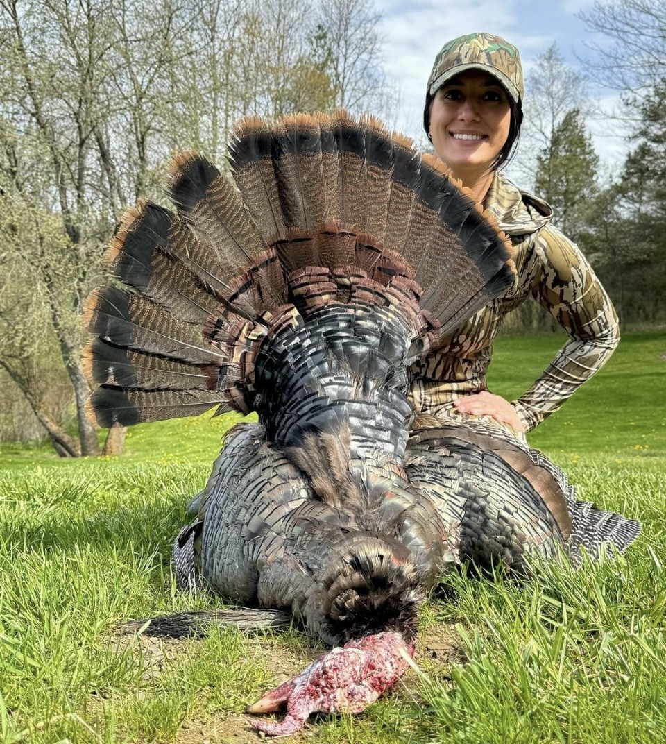 'My first NY bird (finally), first bird on opening day, and we freakin' doubled 👊🏻 👊🏻' - @tray_miko 

Have many states have you shot birds in? 

#ITSINOURBLOOD #hunting #outdoors #wildturkey #turkeyhunting #turkeyseason #NewYork