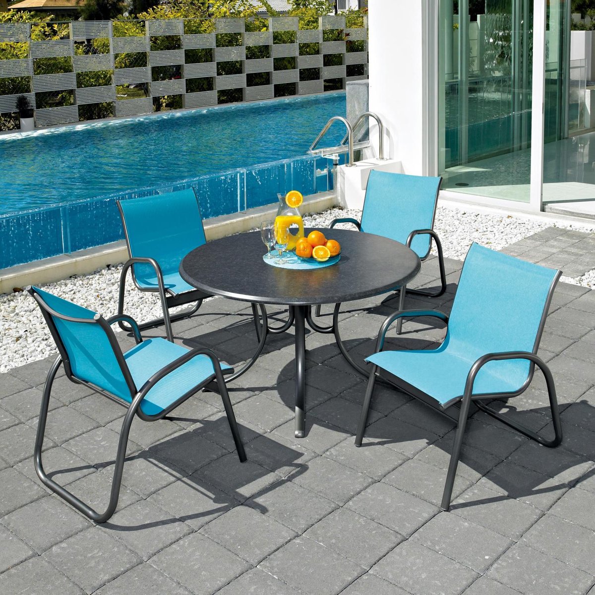 Telescope Casual has been producing quality, outdoor #patiofurniture in the USA since 1903. Their product line includes wicker, aluminum, cast aluminum and resin furniture. #outdoorliving #outdoorfurniture #sequoiaoutback
Blog: decksupplies.com/blog/outdoor-f…