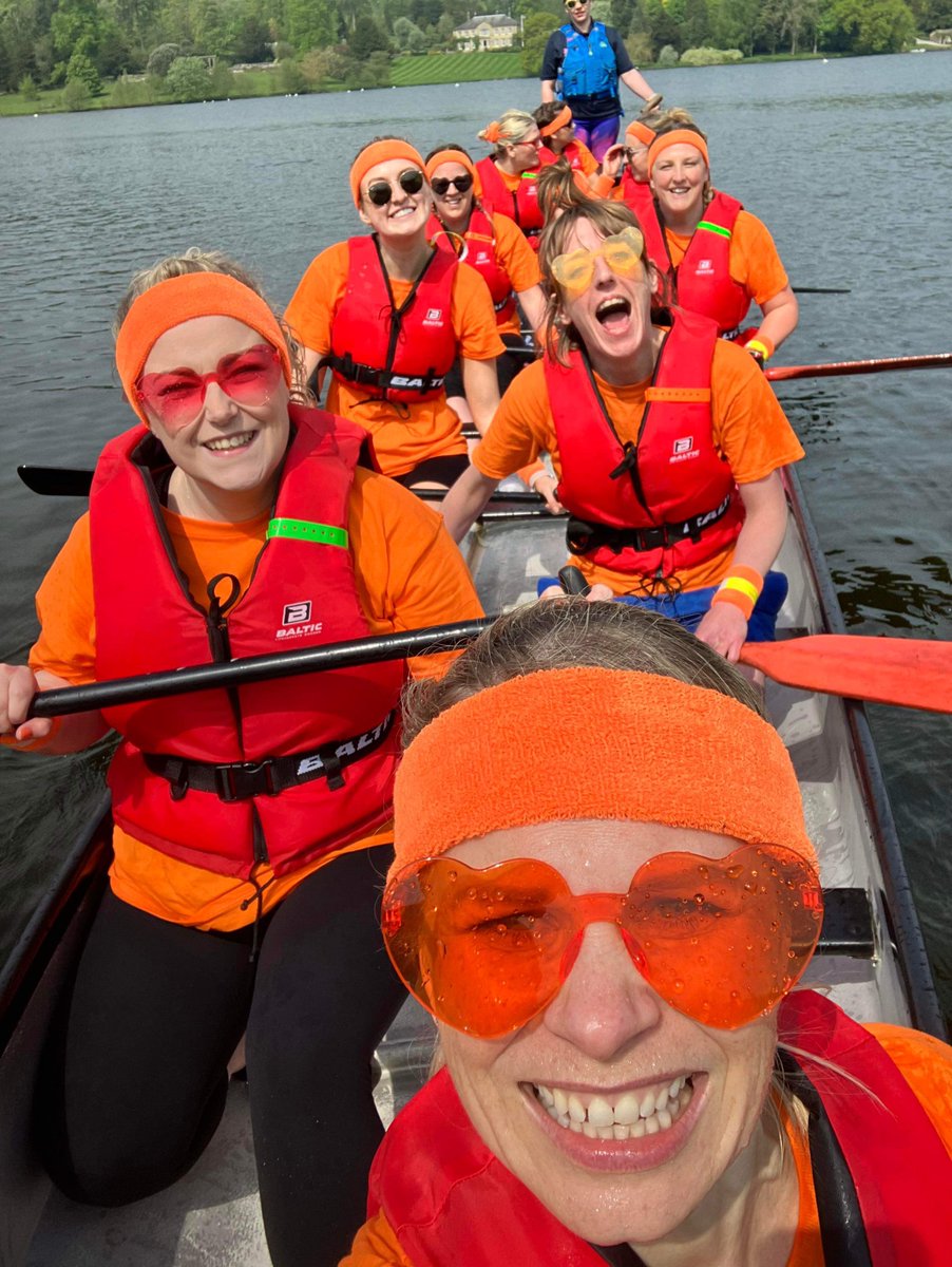 🧡 We'd like to say a huge well done & thank you to our Bereavement Midwives 'Crowning Glory' 🧡 Not only did they take on the fantastic @SkiptonRotary Dragon Boat Race on Sunday, they've raised over £2600! You can still support the team here: ow.ly/rkU150RFrog