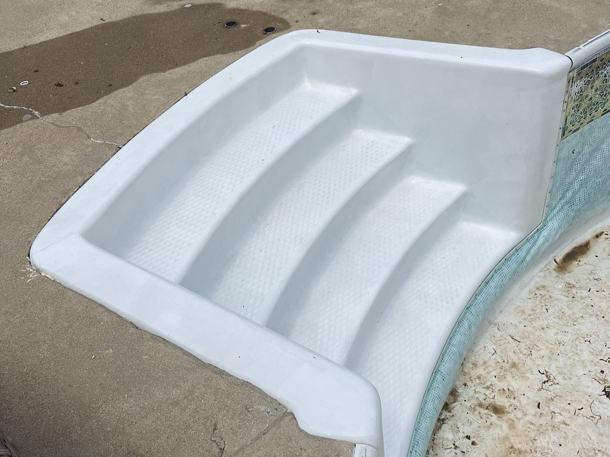 sunfunpools's tweet image. 🌞 Sun Fun Pools is now repairing fiberglass steps! Avoid spending absurd amounts of money on a new set of stairs, and let us get your pool back to new! 😎

Call Us or Text Us for a quote today at 317-225-5102

#PoolPros
#PoolSteps
#PoolRepairs