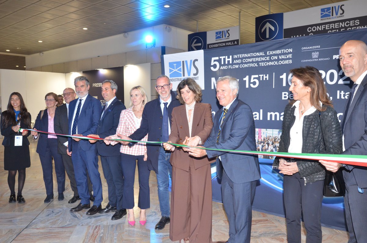 The IVS 2024 ribbon is officially cut! We would like to thank all those who joined us at the Opening Conference for their institutional greetings and wishes. #ivs2024 @ConfindustriaBG @FieraBergamo @ITAtradeagency @PrometeiaGroup