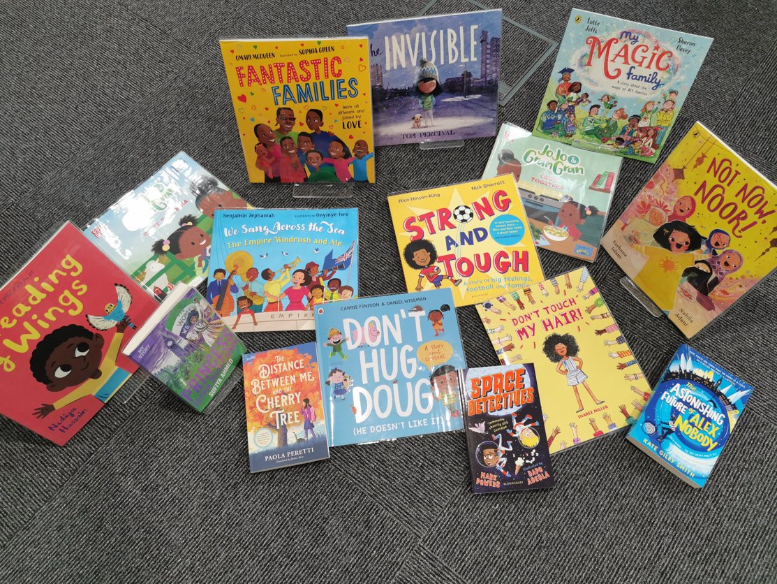 New books just arrived in the School Libraries! 😃