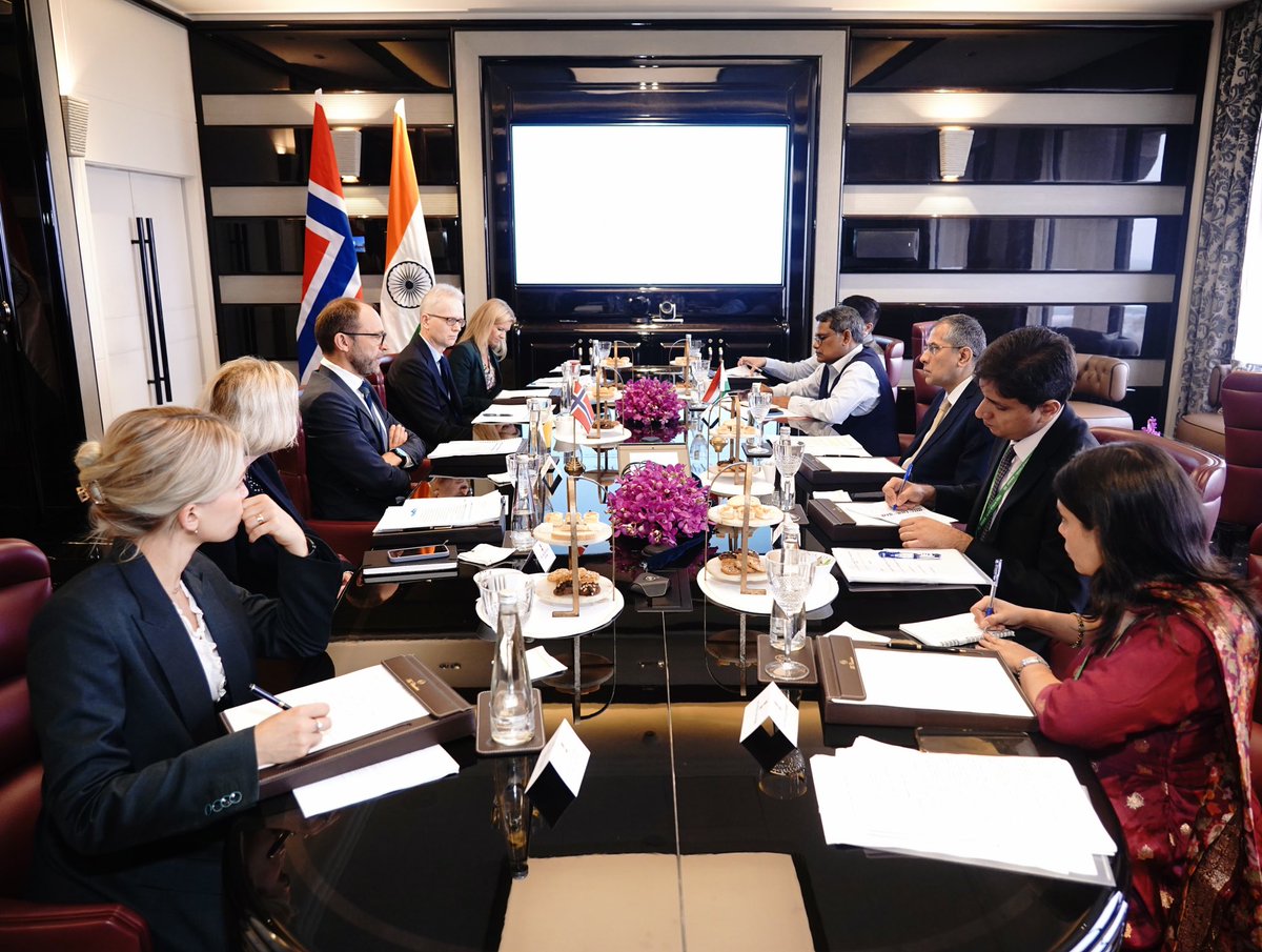 11th India-Norway FOC held in New Delhi today. Co-chaired by Secy (West) @AmbKapoor and Secretary General Torgeir Larsen of @NorwayMFA. They took stock of bilateral cooperation in different spheres and discussed regional and global issues of mutual interest.