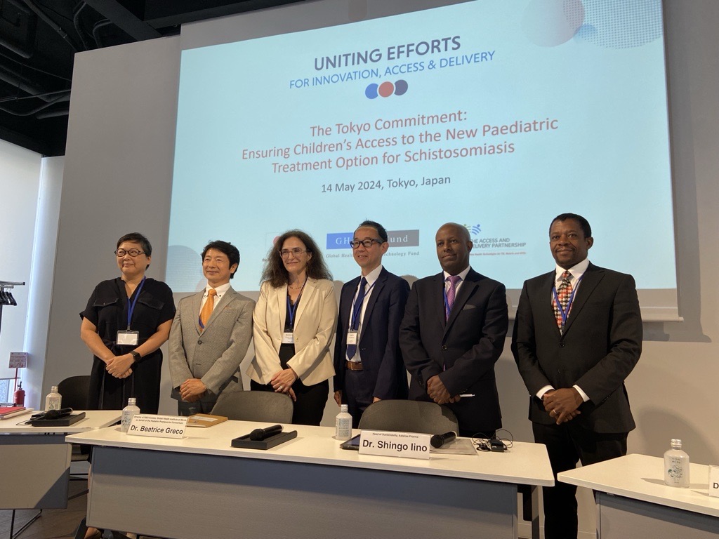 Today in Tokyo, a strategic dialogue by #UnitingEfforts – an initiative by @UNDP-led @ADP_Health, @GHITFund & Japan – is bringing together key stakeholders, incl @PedPZQ partners, to prepare for equitable introduction of the new treatment option for paediatric #schistosomiasis.