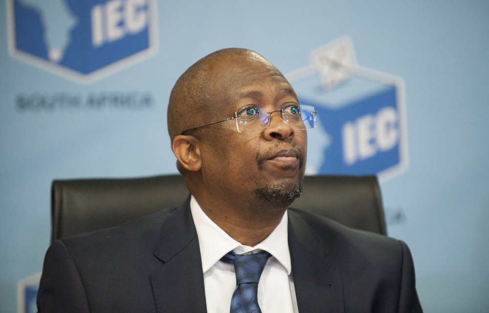 #2024Elections IEC Chief Electoral Officer Sy Mamabolo says voters with physical disabilities will receive assistance from voting officials. He says working with the South African National Council for the Blind, the IEC has developed a voting aid called the Universal Ballot…