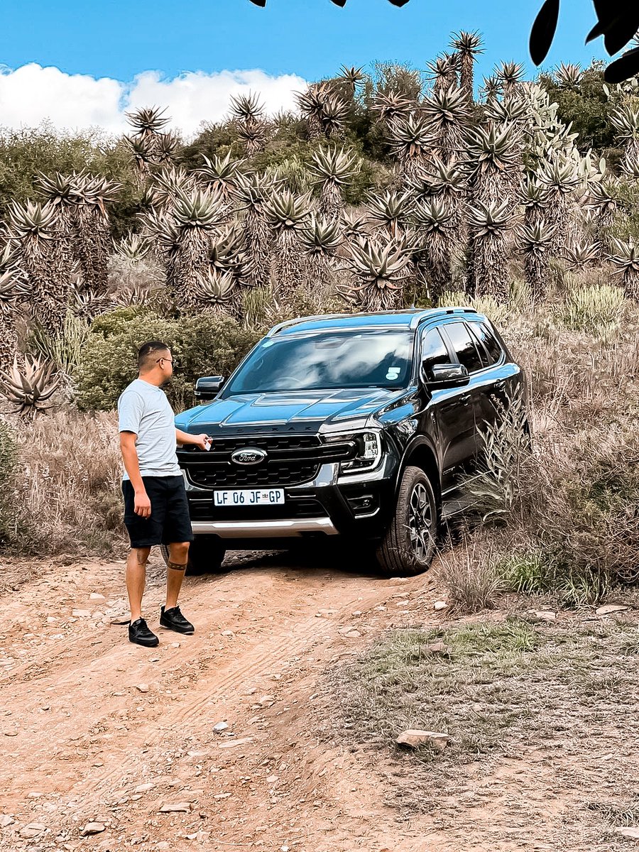 Off-road adventures in the Western Cape just got upgraded with the Ford Everest Wildtrak 4x4!   Powered by a 3.0-litre V6 turbodiesel engine, this beast delivers 184kW and 600Nm of torque for an exhilarating drive.   Let's hit the road and make memories in style!