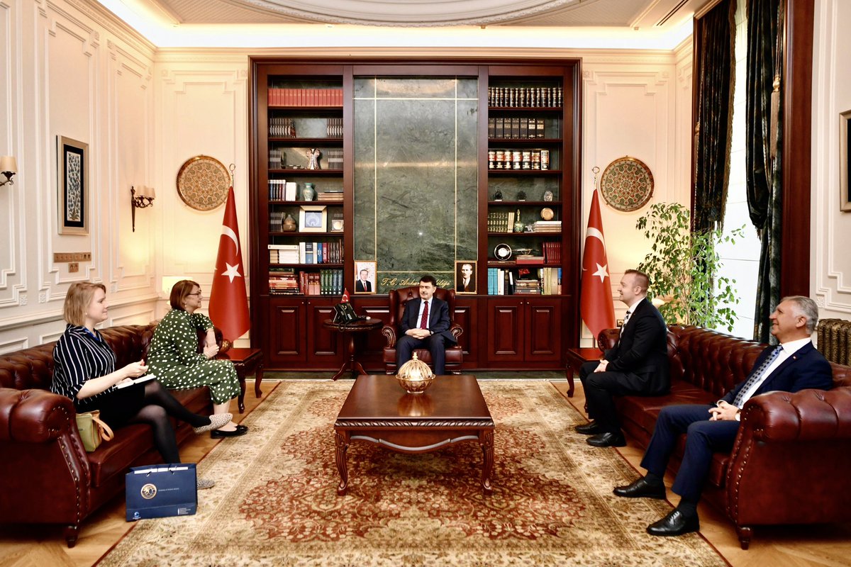 Finlandiya’nın, görevine yeni başlayan Ankara Büyükelçisi Pirkko Mirjami Hamalainen, Vali Vasip Şahin’i ziyaret etti.