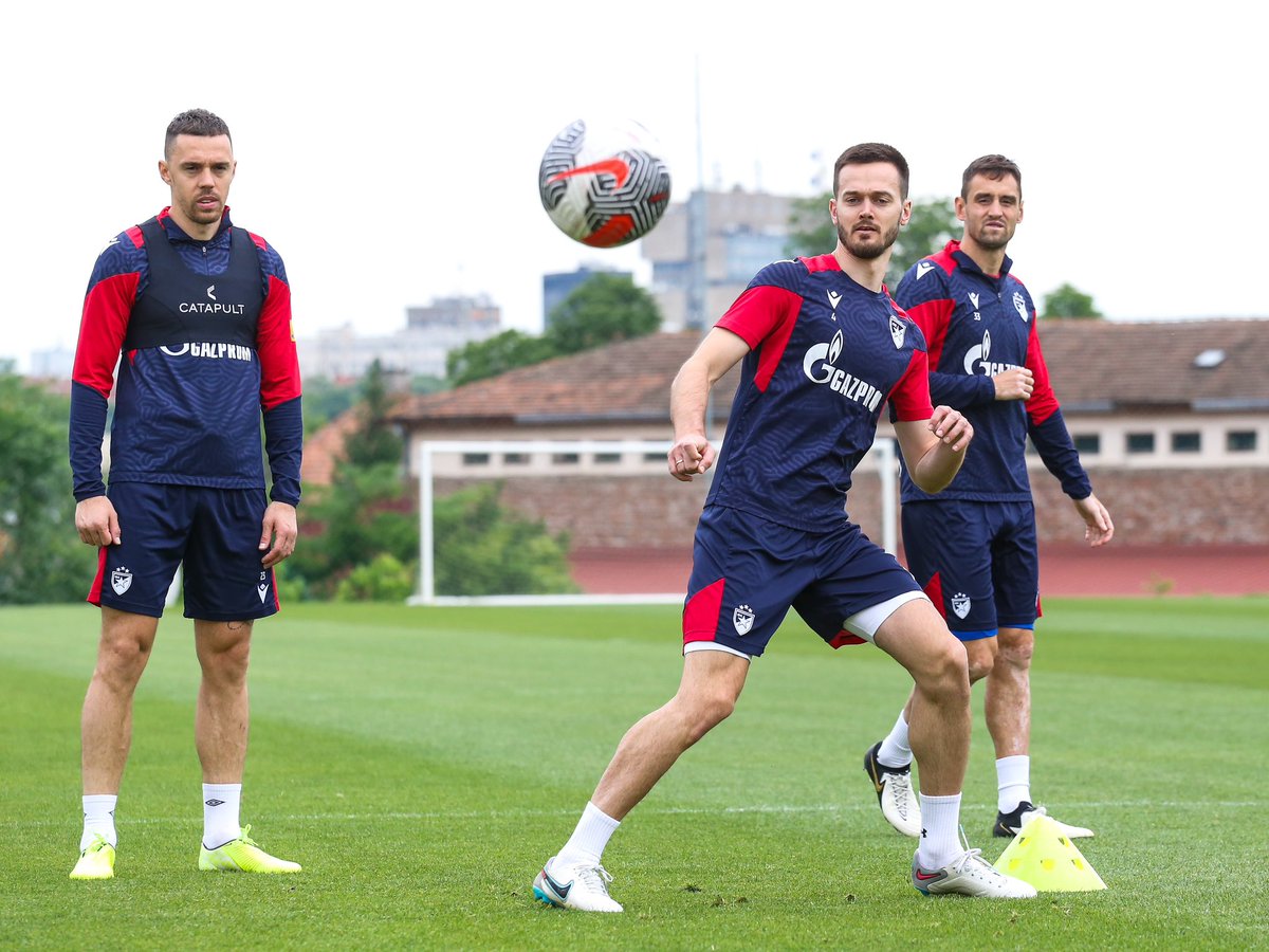 Pripreme za poslednje gostovanje u Superligi Srbije ove sezone su u toku. ⏳ 🔴⚪️ #fkcz #zvezdajemojaporodica