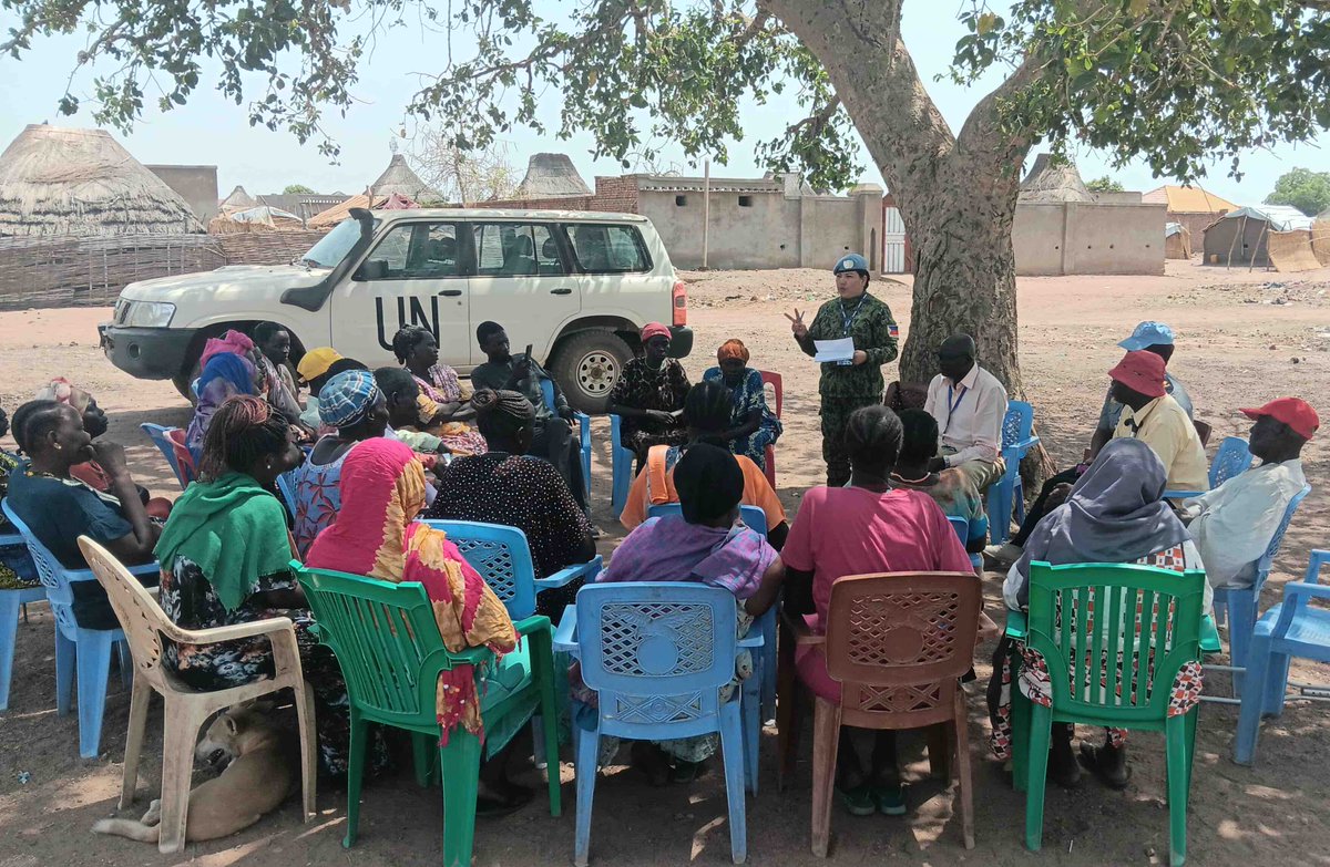 #PeaceBegins when communities are empowered to partner with local law enforcement to boost security! UNMISS officers recently visited a Police Community Relations Committee (PCRC) in Mathiang, #SouthSudan to emphasize that safety is a shared responsibility. #A4P