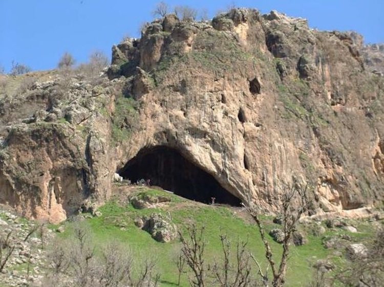Göbeklitepe, (Girê Miraza) 12 000 yıllık tarihi ile insanların uygarlık ve din ile ilgili yanlış ezberini bozdu.
Şanidar mağarası 75000 yıllık insan kalıntılarıyla insanın evrimi ile ilgili yanlış ezberini bozdu.
Daha keşfedilmemiş nice tarih hazineleri var.
Hepsi de Kürdistanda.