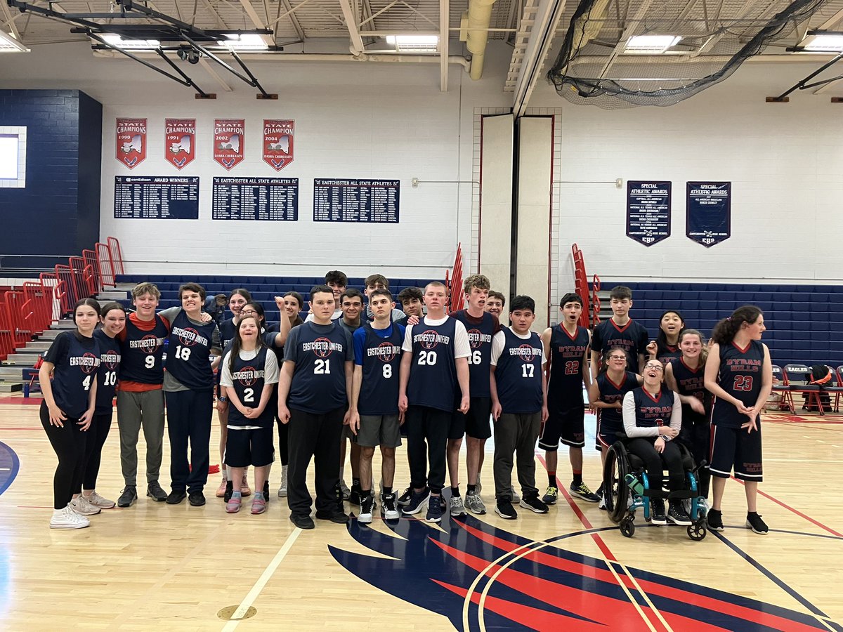 Incredible afternoon filled with basketball followed by pizza & dessert! Thank you to SEPTA, Sports Club & volunteers for supporting our @UnifiedSportsNY teams! @ufsdeastchester @ByramAthletics @LiveMike_Sports @lohud @NYSPHSAA @SecOneAthletics @SpecialOlympics @puccini_thomas