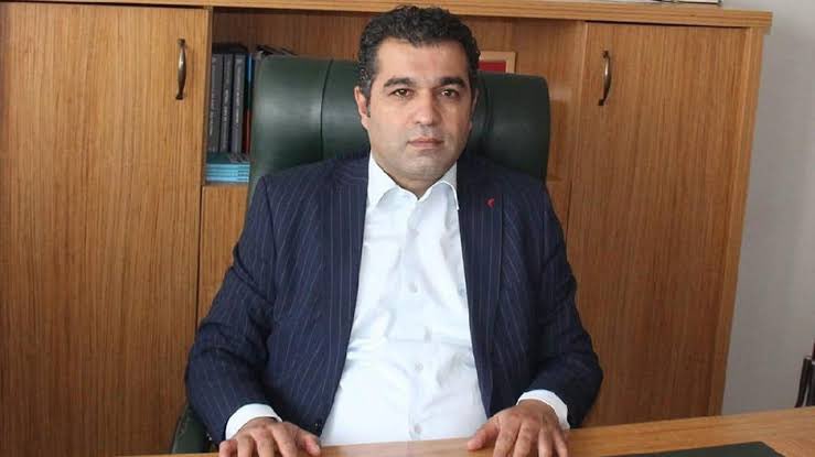AKP Yozgat Merkez eski İlçe Başkanı Kürşat Kılıç uyuşturucudan tutuklanmış.. Tutuklanmasına şaşırdım..