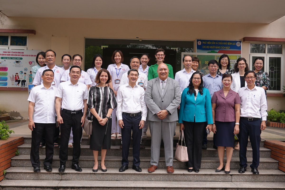 .@WHO collaborates with #Vietnam 🇻🇳 in areas such as primary health care, resilient health systems, and emergency preparedness and response. Together, we're advancing #UniversalHealthCoverage.