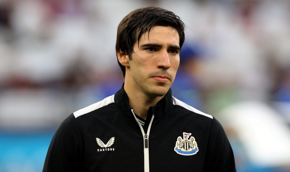 🇮🇹🗨️ Sandro Tonali | “We often close in our ourselves” ➡️ Newcastle United player says he was wrong, talks about weaknesses and perspective ➡️ Visits high school, and chats about visit to factory which made him realise a few things sportwitness.co.uk/often-close-ne… #nufc