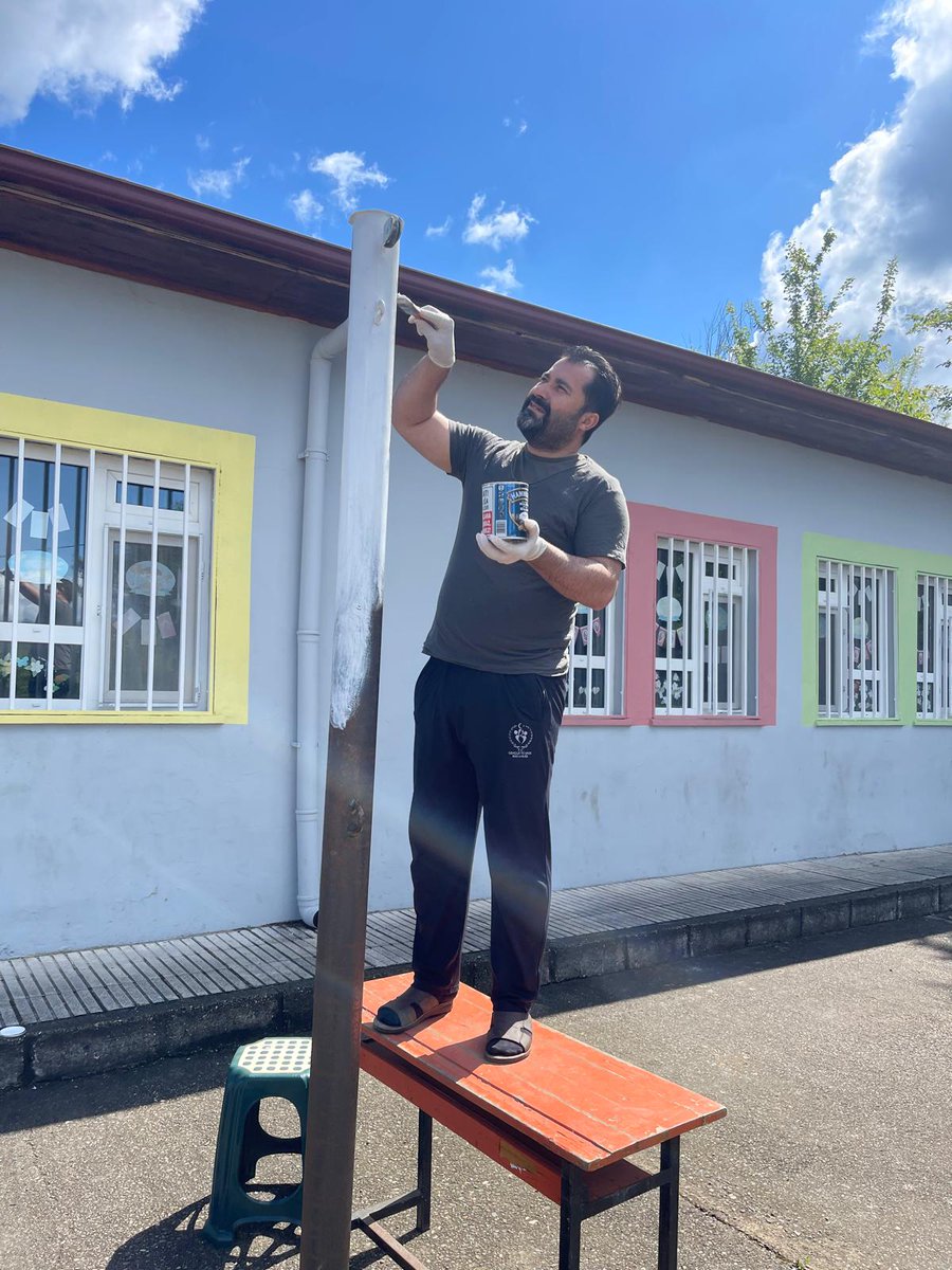 Okulumuza yeni voleybol sahası yaptık. Emeği geçenlere teşekkür ediyoruz. <a href="/hknkadi/">Hakan Kadı</a> <a href="/ismailbas67/">İsmail BAŞ</a> <a href="/caycumailcemem/">Çaycuma İlçe Milli Eğitim Müdürlüğü</a> <a href="/ZonguldakMEM/">Zonguldak İl Millî Eğitim Müdürlüğü</a> 
nebiogluilkokulu.meb.k12.tr/icerikler/okul…