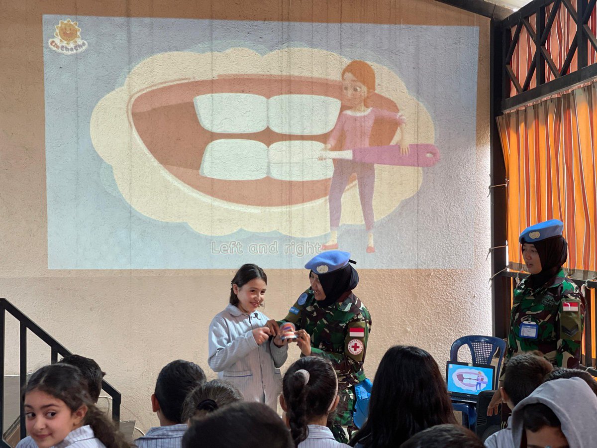 UNIFIL peacekeepers from Indonesia recently spent a day with children of Ghanduriyah Public School in south Lebanon, offering the little ones a moment of joy and learning. The children learned the tricks of oral hygiene, besides receiving stationery and dental kits.