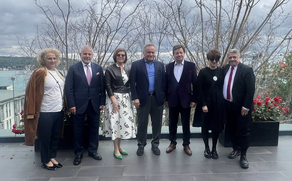 12-14 Mayıs 2024 tarihlerinde Romanya heyeti ile kültürler arası işbirliği toplantıları gerçekleştirildi.

Romanya Ulusal Edebiyat Müzesi Genel Müdürü Sayın Ioan Cristescu başkanlığındaki heyette;
-Virgil-Ştefan -Romanya Etnoğrafya Müzesi Genel Müdürü yer aldı.