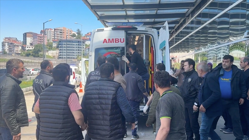 Zonguldak'ta maden ocağı faciası: İşçiler göçük altında kaldı:1 ölü, 1 yaralı pusulahaber.com.tr/zonguldakta-ma… 
#zonguldak #madenfaciası