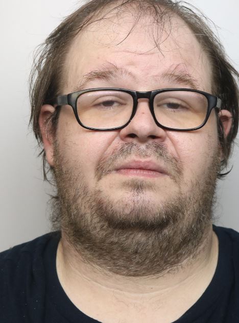 A 39-year-old man who tried to hide his online activity by using a secret browser has been sent back to prison: northants.police.uk/news/northants…