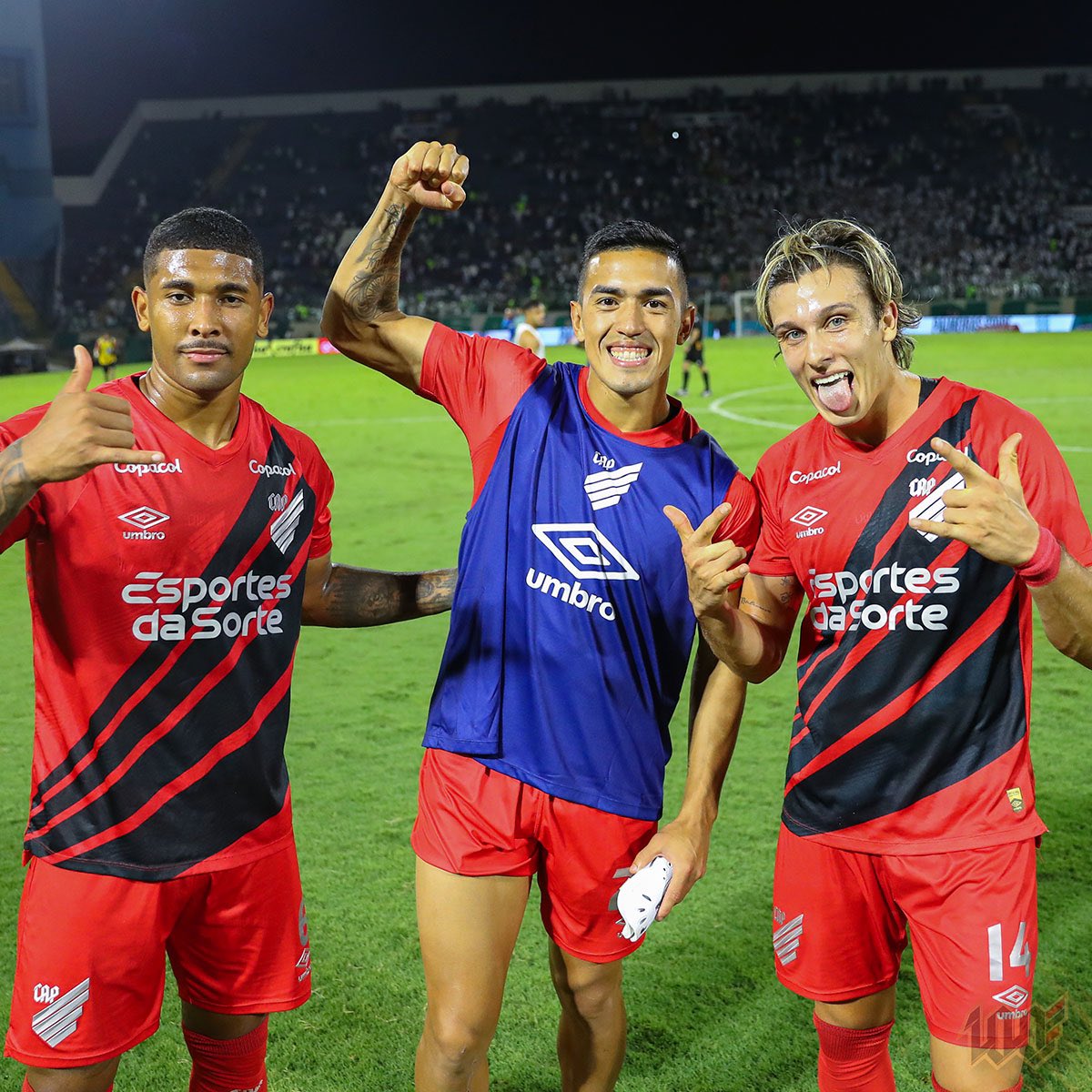 Véspera de @SudamericanaBR! Boa terça-feira! 🌪️🔴⚫ 📸 José Tramontin/athletico.com.br #Athletico #Sudamericana