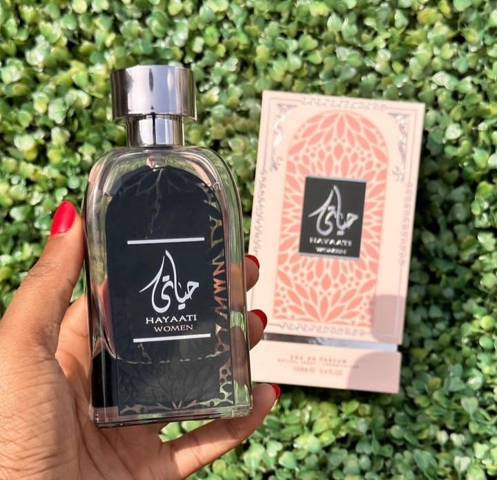 HAYAATI WOMEN by Ard Al Zafaraan A bright floral fragrance with fruity notes. Sweet, powdery & clean🥰 If you've used Yara pink & Andaleeb and you loved it, then you will definitely love this one as well. 🏷 N20,000 Nationwide Delivery