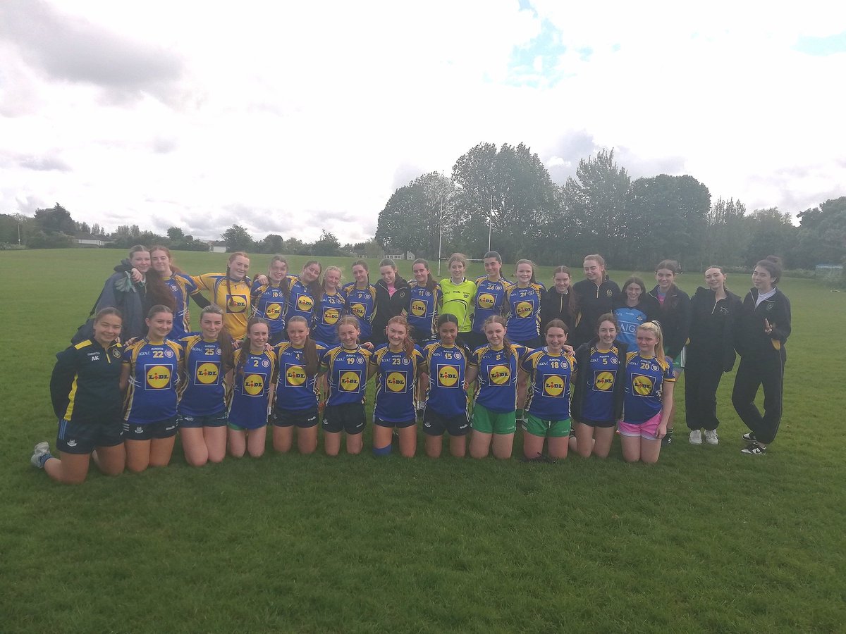 A wonderful occasion celebrating our 6th years last CB football match. Thanks to @kingswoodcc16 for a great game. We will miss you Sinead, Maria, Sadhbh, Katie and Shannon, you've been great role models. <a href="/Colaistebride/">Coláiste Bríde D22</a>