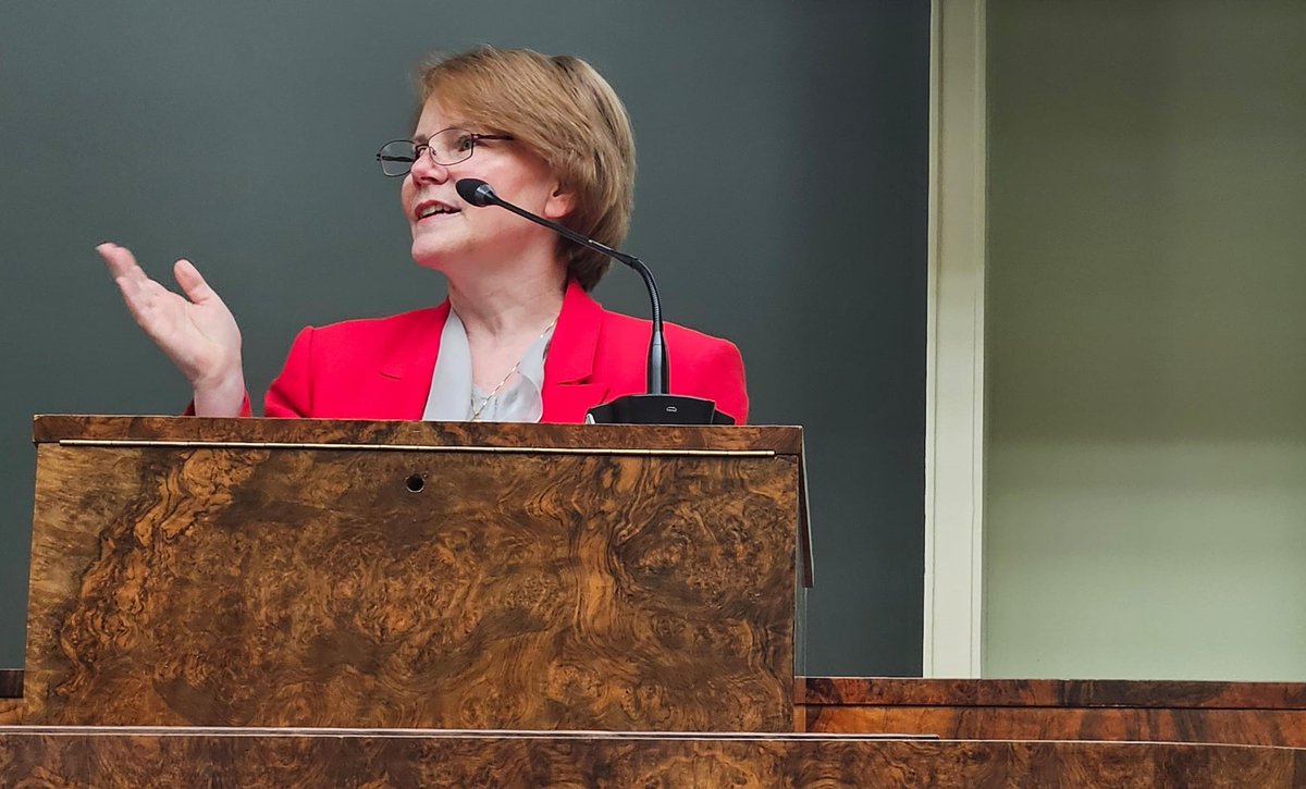 «Face aux défis nombreux dans le monde actuel,la coopération académique 🇨🇦 🇫🇮 est + importante que jamais. 🇨🇦 &amp; 🇫🇮 ont pris plusieurs étapes notables pour rapprocher nos communautés.» L’Ambassadrice <a href="/JAStovel/">Jeanette Stovel</a> ouvre la <a href="/MLEconference/">Maple Leaf & Eagle Conference 2024</a> dans les études nord-américaines à <a href="/helsinkiuni/">University of Helsinki</a>