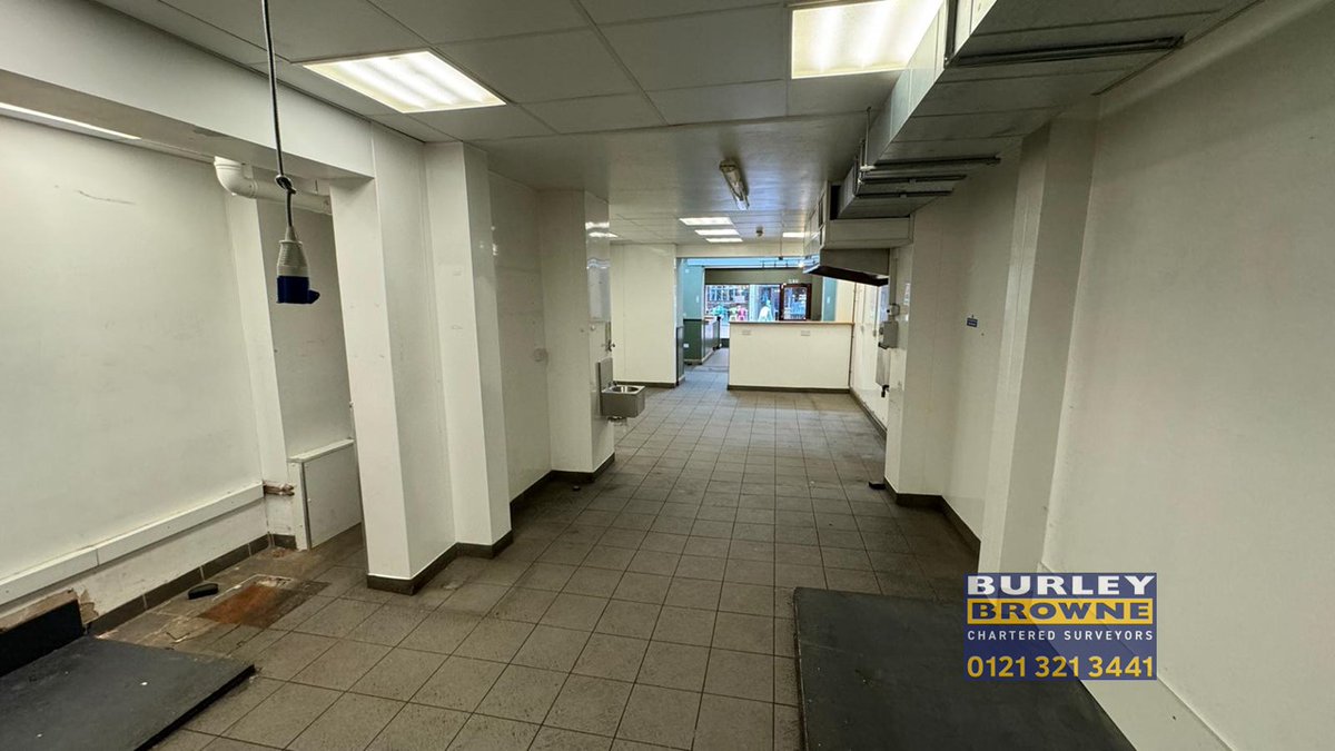 Retail Unit TO LET within the heart of #LichfieldCityCentre.   36 Bore Street offers a self-contained ground floor unit with sales area of 823 sq ft together with ancillary of 278 sq ft.  Rear access to service yard.  Potential for alternative uses (STP).  New Lease available.