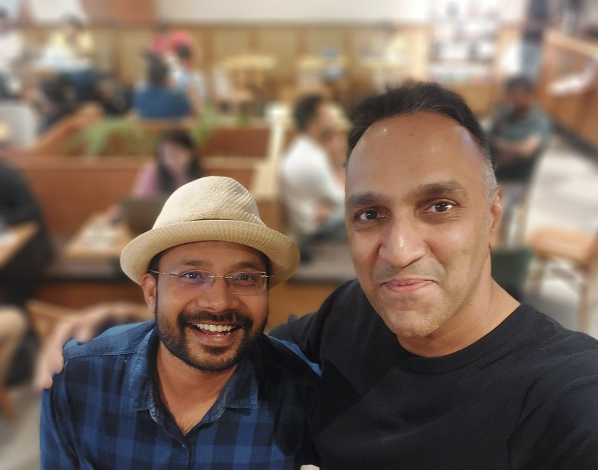 Great meeting the master of online learning cohorts that drive people to build things  - @nitprashant :) his cohorts are nothing less than rockshows with expert mentors coming to tell people how to build things on internet even without being a techie.