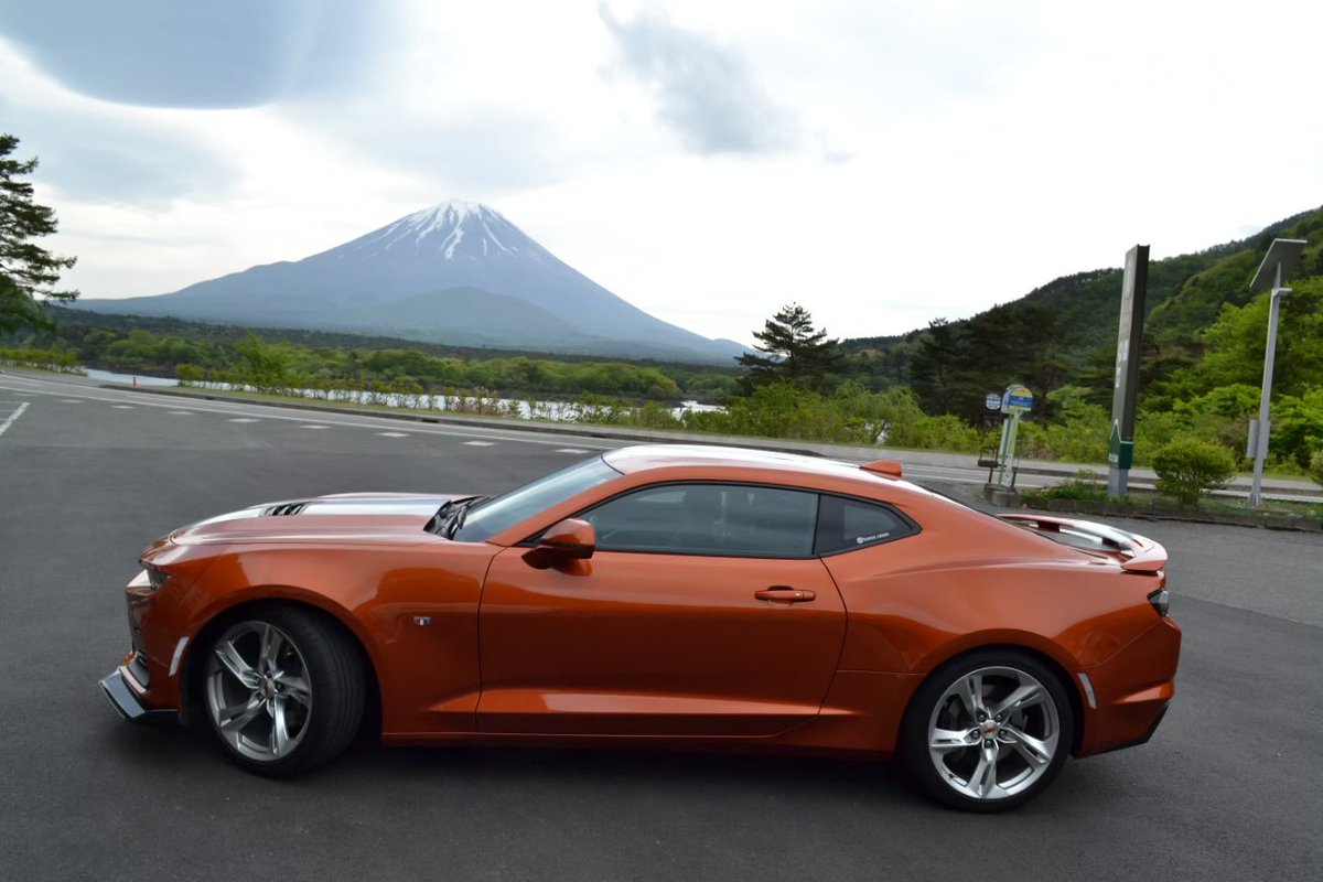 精進湖②一眼レフver.
ここの富士山の見晴らし最高です
 #カマロと行く旅