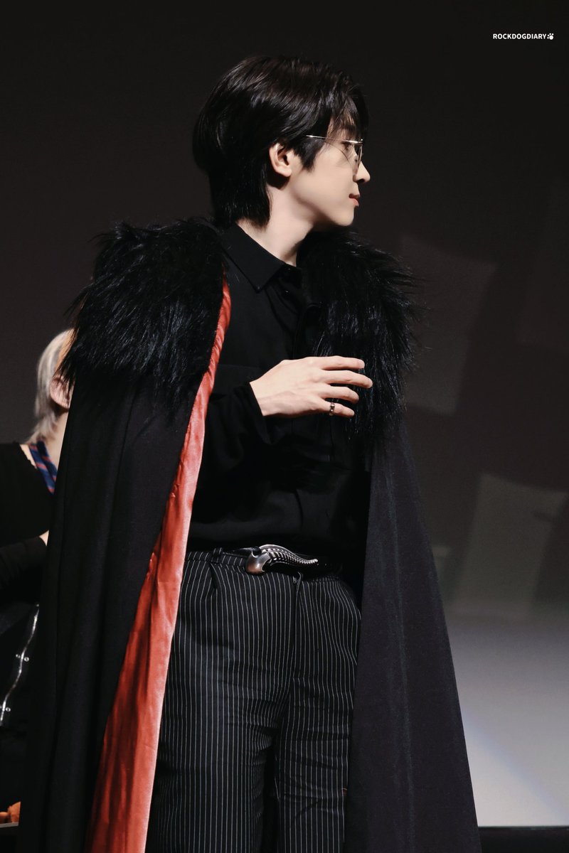 ς(⚯)240512
🐈‍⬛🥰
#원우 #전원우 
#WONWOO #ウォヌ
#세븐틴 #SEVENTEEN