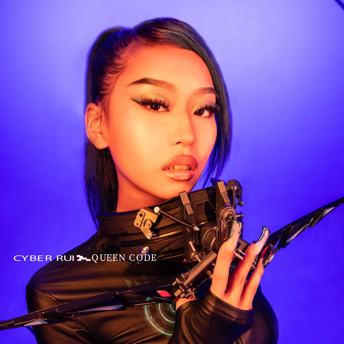 bpm_tokyo's tweet photo. 2024.05.15 Release

"𝐐𝐔𝐄𝐄𝐍 𝐂𝐎𝐃𝐄”
𝐂𝐘𝐁𝐄𝐑 𝐑𝐔𝐈 × 𝐓𝐒𝐔𝐍𝐀𝐑𝐈

about CYBER RUI @cyber_rui8 💙

「ラップスタア誕生」出身。近代化する世界を感じ取り、独自の世界観を様々な音楽スタイルで表現するアーティスト

#CYBERRUI #TSUNARI #QUEENCODE
#bpmplusasia https://t.co/8h0eOOQoTj