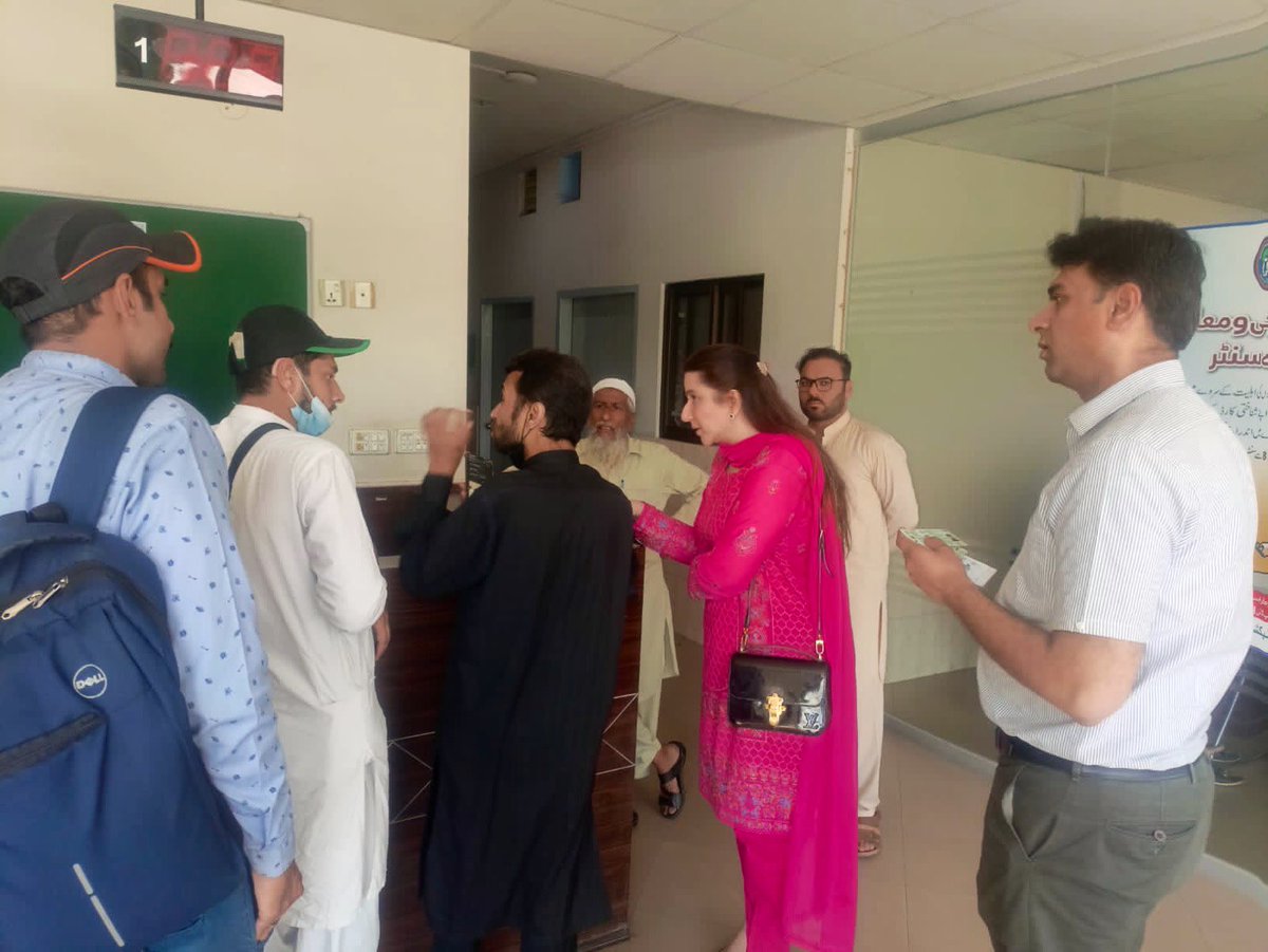 JahanAraWattoo's tweet photo. Just bumped into this fantastic deaf and dumb students team .  They visited my office and got registered at @PUNJABPSPA for our #HumQadam program for disabled people. https://t.co/z7DsdWUyVM