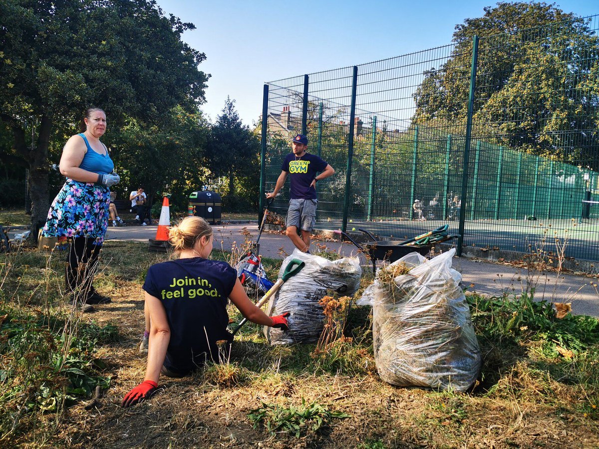 Get involved with conservation in your community with TCV #ChestnutFund start up & support grants! Your community group could get a grant between £200 - £500 to help your community. More information buff.ly/3JPU7BP #CommunityNetwork #JoinInFeelGood #GrantFunding