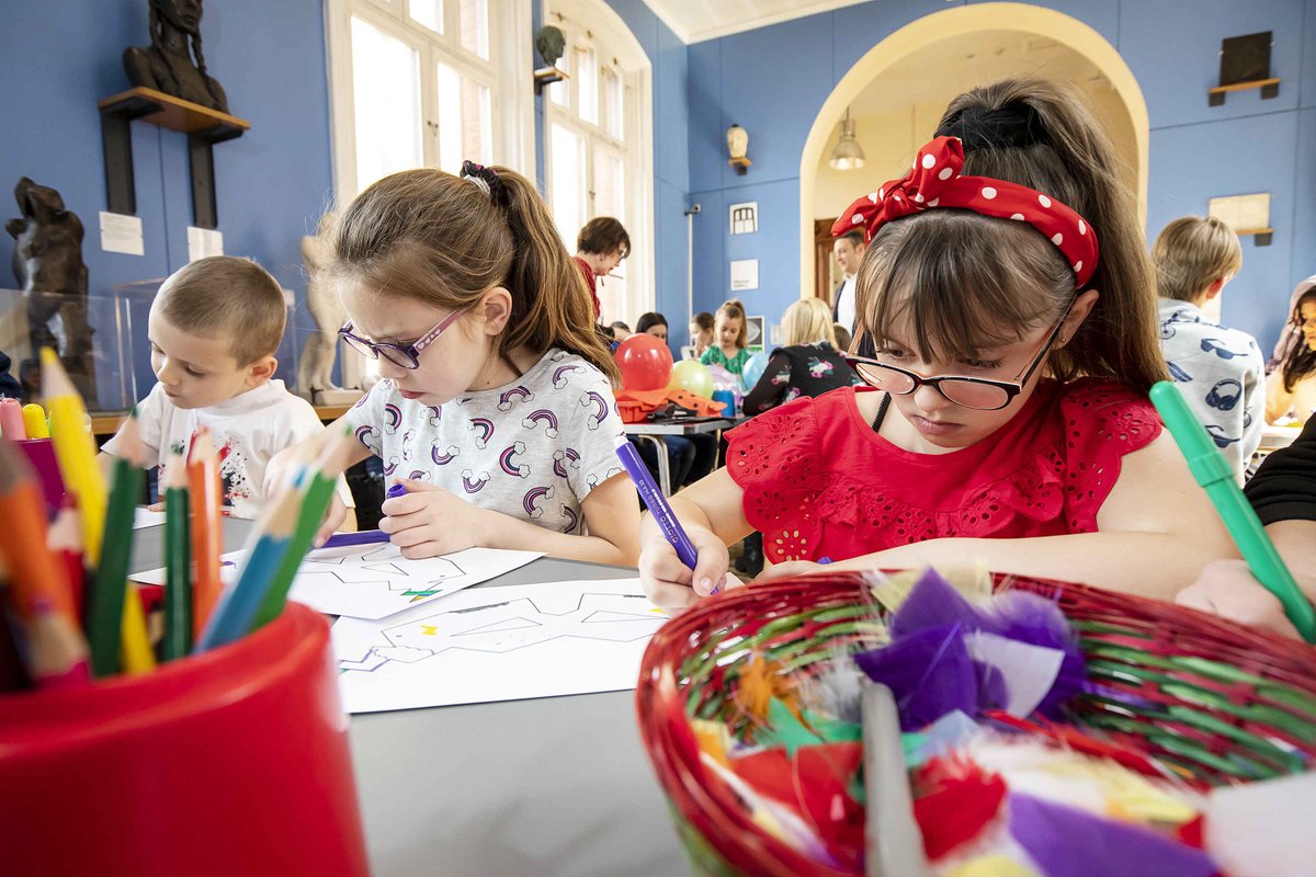 🎨 @readingmuseum has lots of activities during the school holidays. Find out more on the Museum website and book early to avoid disappointment ➡ rdguk.info/n74fo