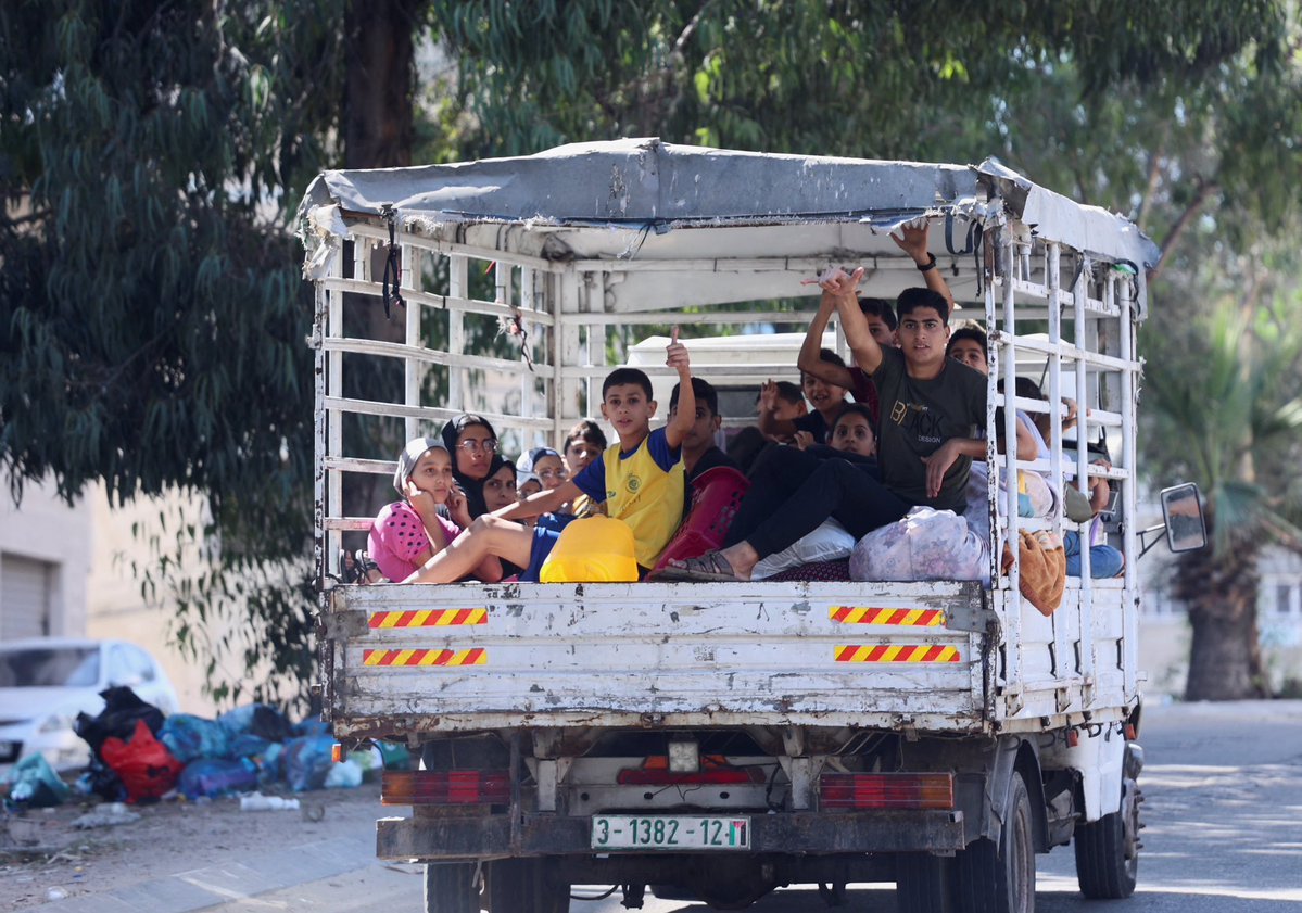 UNRWA uvedla, že podle jejích informací se již více než 450 000 Gazanů evakuovalo z Rafáhu v jižní Gaze do určené humanitární zóny poblíž Chán Júnis a Al-Mawasi. Obavy některých vč. USA o tom, že evakuace obyvatel z Rafáhu bude trvat měsíce se zřejmě nenaplňují.…