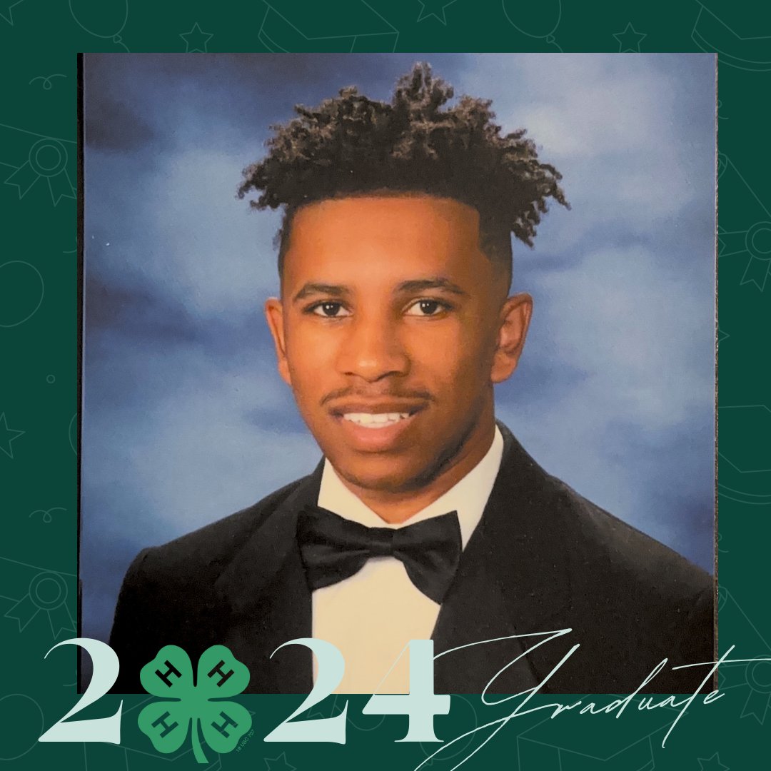 Please help us congratulate senior Logan Kelly! He is graduating from Spring Valley High School, attended the Pinckney Leadership Program in 2022, and will attend the College of Charleston in the Fall. 

We are so proud of you, Logan! 🌟

 #4HPinckneyLeadership #ThisIs4H