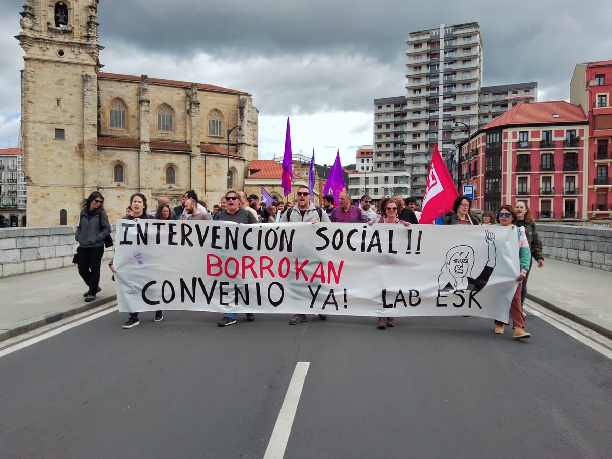 📢 En el octavo día de huelga de intervención social en Bizkaia hemos interpelado a patronales y diputación La necesidad de un convenio digno es la razón por la que las trabajadoras, que prestan un servicio público, vienen luchando desde hace meses 🔗 shorturl.at/oCPR8