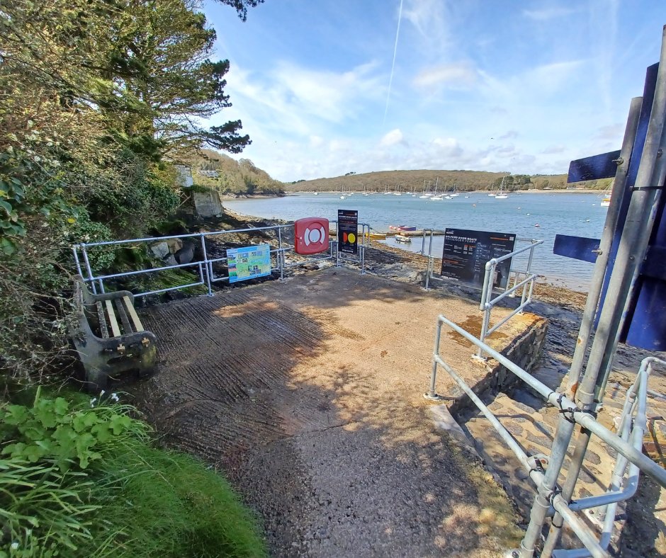 The Countryside Team (West) recently completed work to replace the handrails and barriers on the Jetty at Helford Point. Thanks to everyone involved. #HelfordPoint #NaturalEngland #Cornwall #Cormac #SouthWestCoastPath #Ferry #HelfordRiver