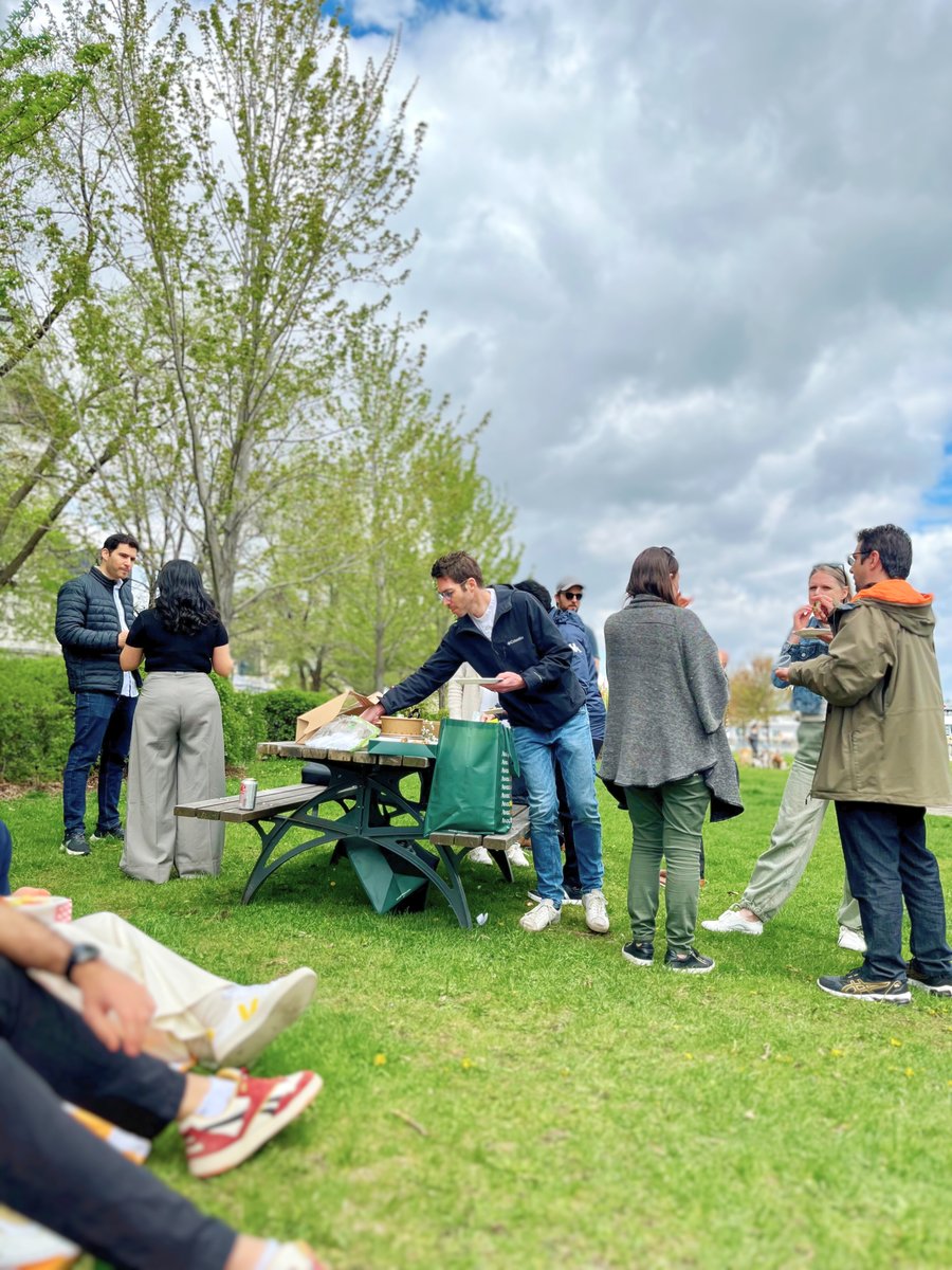 Gestisoft's tweet photo. Last week, our team had a picnic in the Old Port, raising $380 for the #TourCIBCCharlesBruneau 🎉 We're just starting towards our $3,500 goal to support Quebec kids fighting cancer. Donate through the link below. 💛 #Gestisoft #Fundraising #CyclingForACause https://t.co/bIAE7ZT8vu