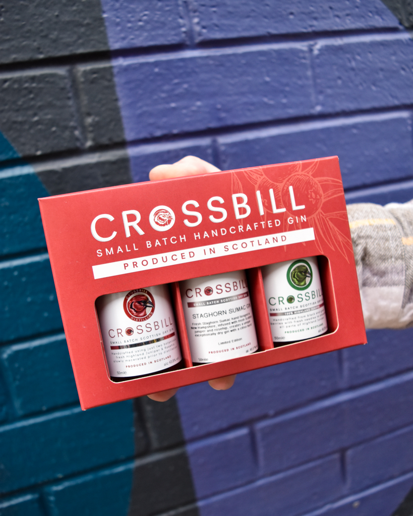 #GinADayMay - Looking to try some of our gins but not sure what to go for? 🍸🧐 Our #Mini Tasting Pack has got you covered! It's the perfect way to dip your toes into our range and discover something new. Get yours here - crossbillgin.com/buy/crossbill-…