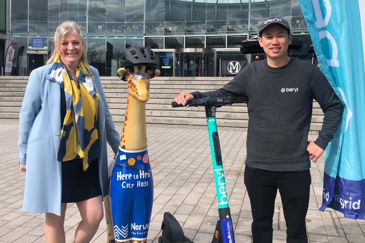 Say hello to the newest member of the team: Hattie the Helpful @NorwichCityHost! 🦒

An ambassador for the team, Hattie is part of the @GoGo_Trails @breakcharity which we are proud to be presenting partners for 2025 🙌

#MeetTheTeam #NorwichBID #Partnership #GoGoSafari